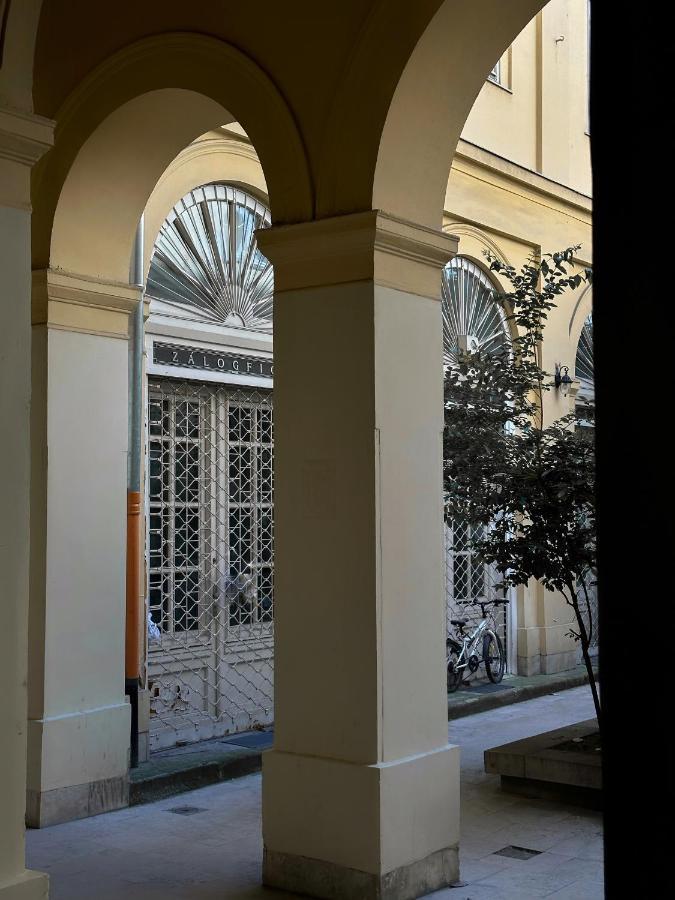 Old Town Apart Lägenhet Budapest Exteriör bild